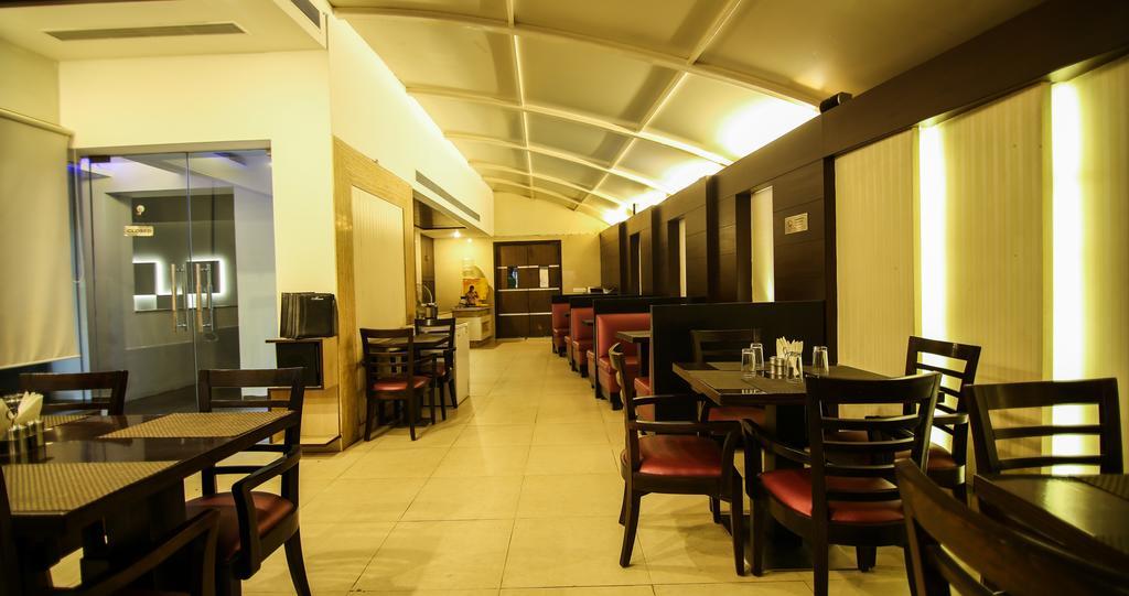 The Prime Balaji Deluxe At New Delhi Railway Station - Free Airport Pickup Nova Deli Exterior foto