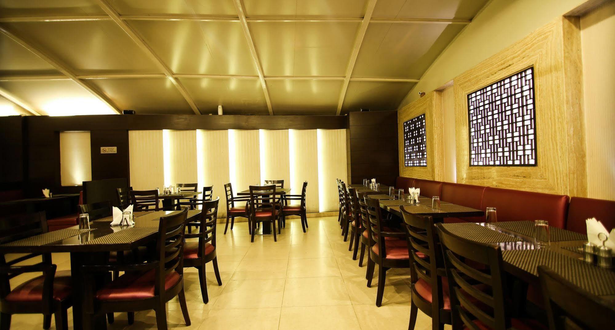 The Prime Balaji Deluxe At New Delhi Railway Station - Free Airport Pickup Nova Deli Exterior foto
